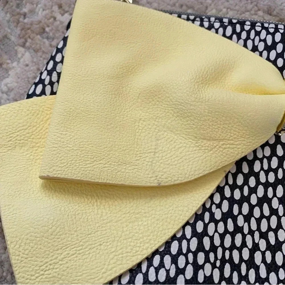 Betsey Johnson Faux Leather Large Bow Purse Handbag Crossbody Bag - Picture 3 of 12